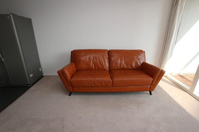 2 Bedroom Flat To Rent In Canal Street, Nottingham, NG1