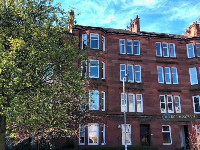 3 Bedroom Flat To Rent In Thornwood Gardens, Glasgow, G11