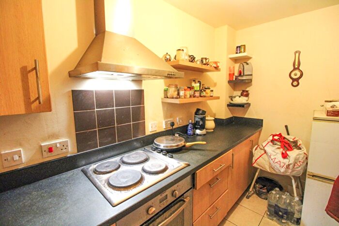 1 Bedroom Flat For Sale In High Street, Cosham, Portsmouth, PO6