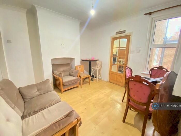 3 Bedroom Semi-Detached House To Rent In Totteridge Avenue, High Wycombe, HP13