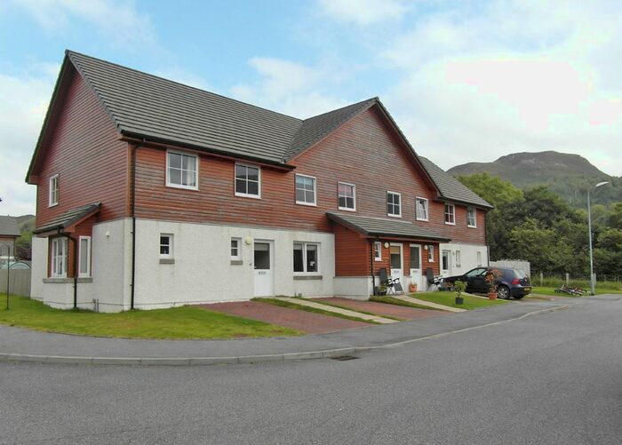 3 Bedroom Terraced House For Sale In The Glebe, Oban, PA34