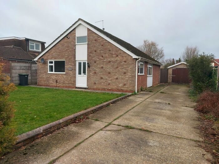 3 Bedroom Detached Bungalow To Rent In Hazleton Way, Horndean, Waterlooville, PO8