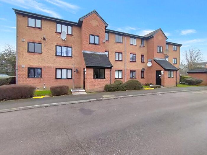 1 Bedroom Flat For Sale In Streamside Close, Edmonton, N9