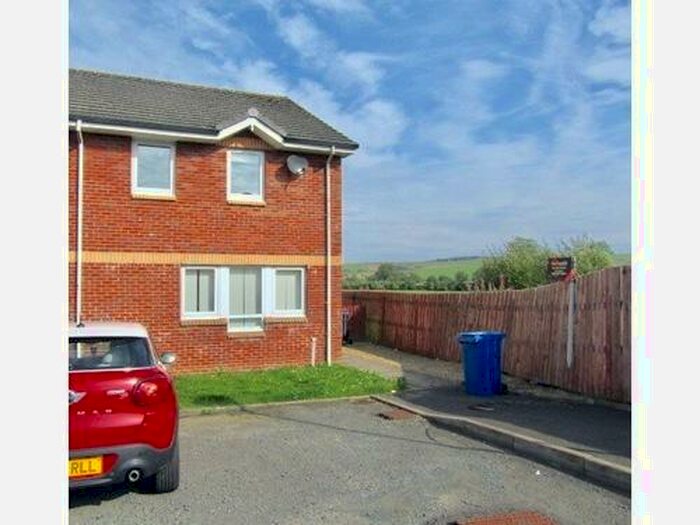3 Bedroom End Of Terrace House To Rent In Coupla Gate, New Cumnock, KA18