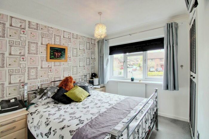 4 Bedroom Detached House For Sale In Clary Road, Swindon, SN2