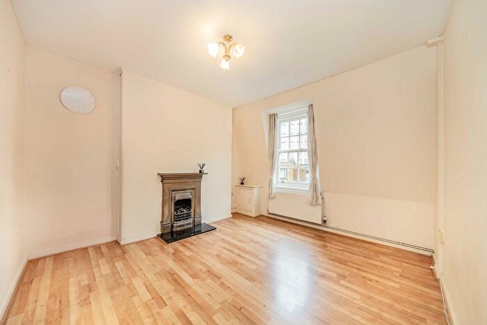2 Bedroom Flat To Rent In Willow Place, London, SW1P