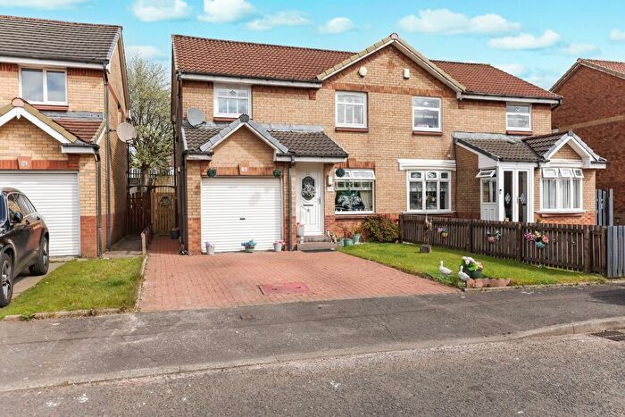 3 Bedroom Semi-Detached House For Sale In Eastburn Place, Glasgow, G21