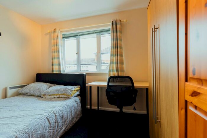 2 Bedroom Flat To Rent In Barnsdale Close, Loughborough, LE11