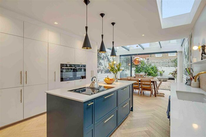 4 Bedroom Terraced House For Sale In Ashington Road, London, SW6