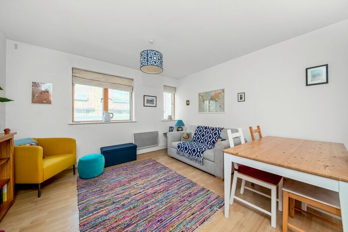 1 Bedroom Flat For Sale In Pipers House, Greenwich, SE10