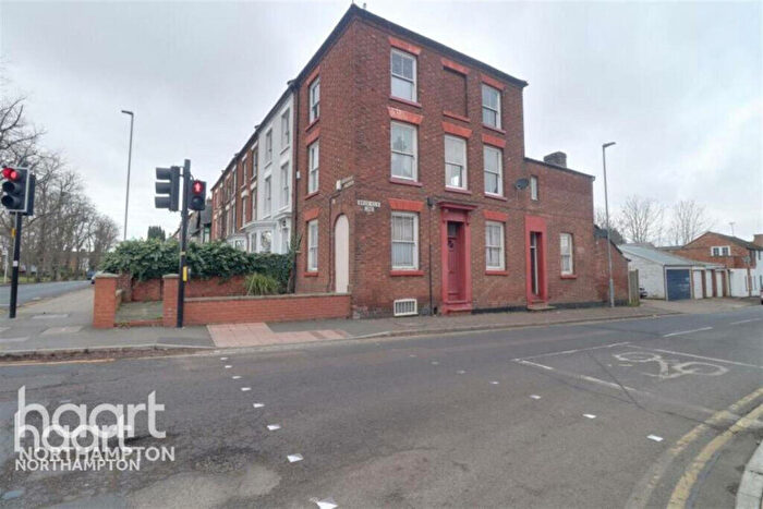 3 Bedroom Maisonette To Rent In St Georges Avenue, Northampton, NN2