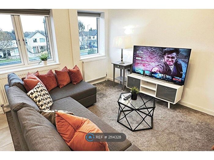 2 Bedroom Flat To Rent In Bicester Road, Kidlington, OX5