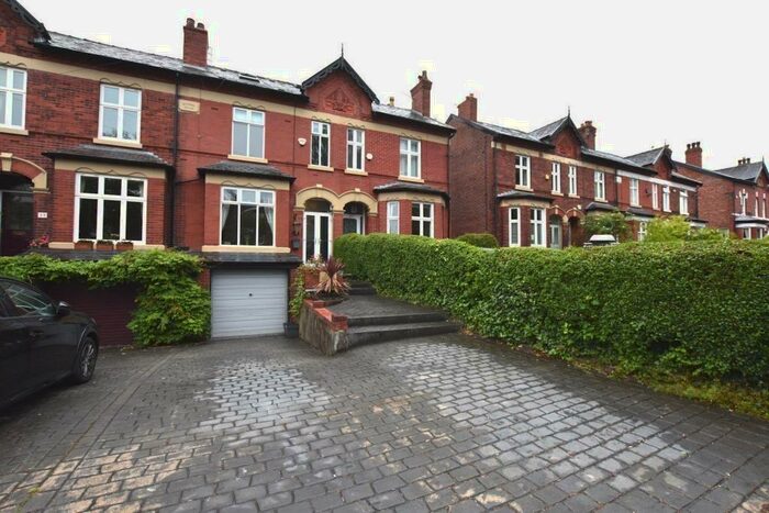 4 Bedroom House To Rent In Woodford Road, Bramhall, SK7