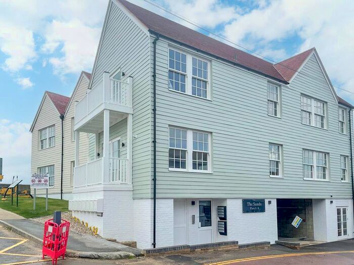 2 Bedroom Flat To Rent In High Street, Dymchurch, Romney Marsh, TN29