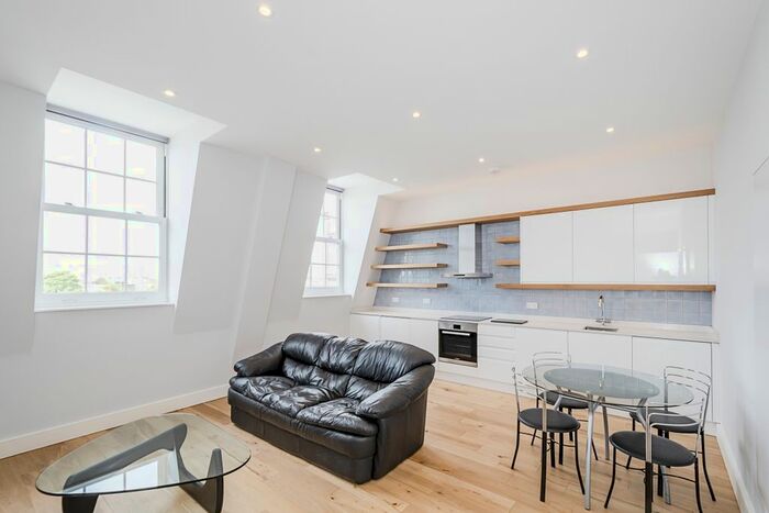 2 Bedroom Flat To Rent In Chepstow Place, London, W2