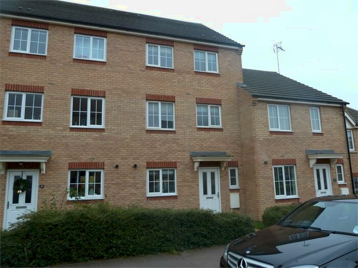 4 Bedroom Town House To Rent In Sandpiper Way, Leighton Buzzard, LU7