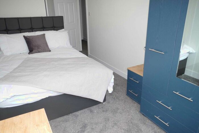 2 Bedroom Flat To Rent In Deansgate, Town Centre, BL1