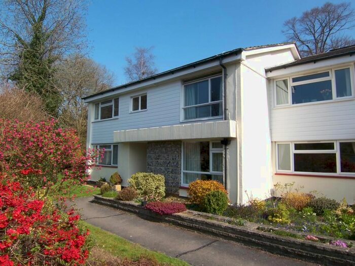 1 Bedroom Flat To Rent In Russetts, Tadworth Street, KT20