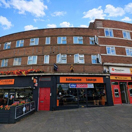 Studio To Rent In Ashbourne Parade, London, W5