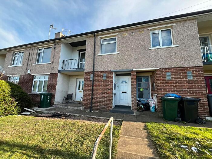 2 Bedroom Flat For Sale In Everest Avenue, Wrose, Shipley, BD18