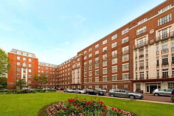 3 Bedroom Flat To Rent In Eyre Court, - Finchley Road, NW8