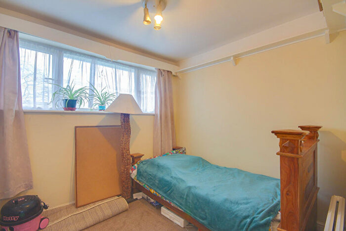 2 Bedroom Semi-Detached House For Sale In Redwood Close, Podsmead, Gloucester, GL1