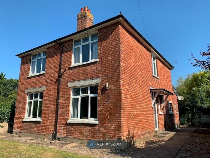 6 Bedroom Detached House To Rent In Cardigan Road, Bournemouth, BH9