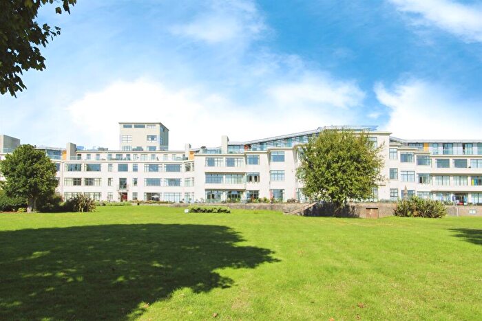1 Bedroom Apartment For Sale In Hayes Road, Sully, Penarth, CF64