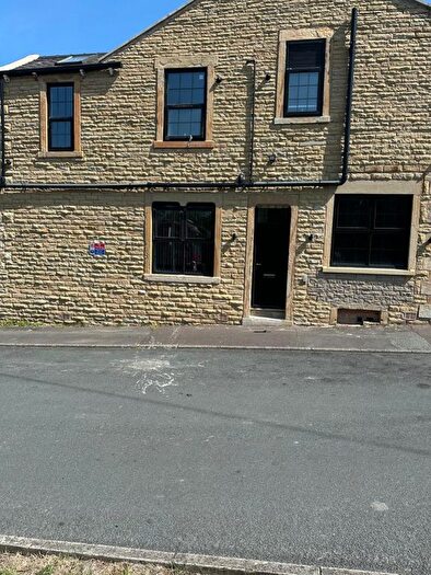 4 Bedroom Terraced House To Rent In Canning Street, Burnley, Lancashire, BB12
