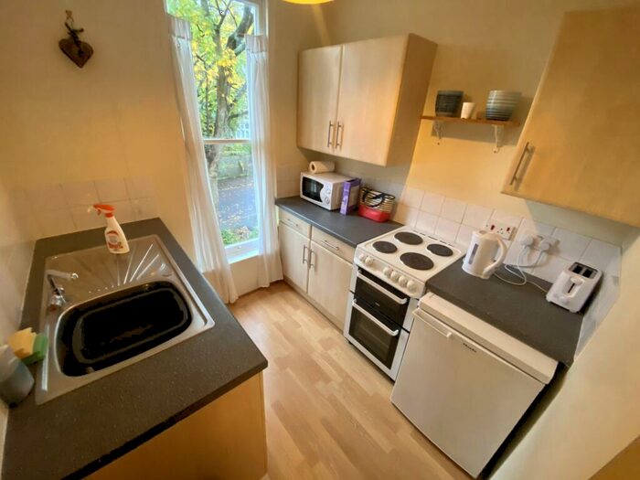 1 Bedroom Flat To Rent In Christchurch Road, Winchester, SO23