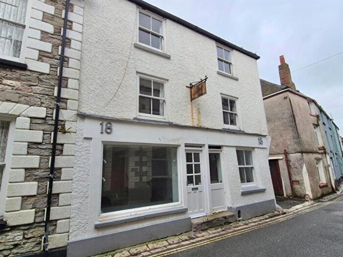 2 Bedroom Property For Sale In Mevagissey, Cornwall, PL26