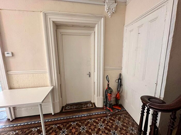 4 Bedroom Flat To Rent In Warwick Road, Bristol, BS6