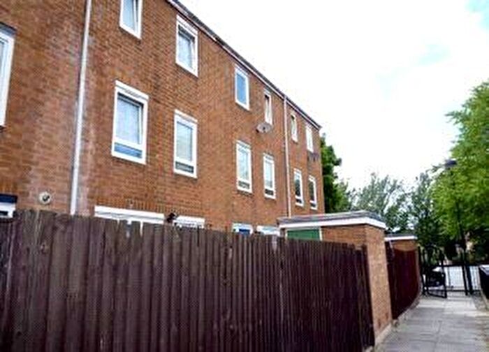 3 Bedroom Terraced House For Sale In Humberton Close, London, E9