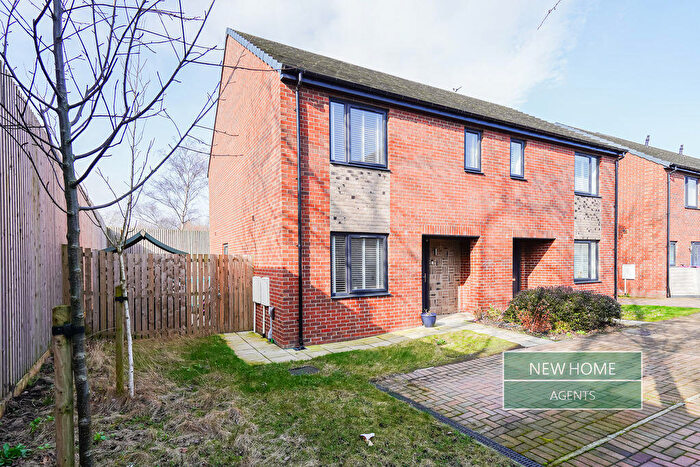 3 Bedroom Semi Detached House For Sale In Redwing Walk Hebburn, NE31