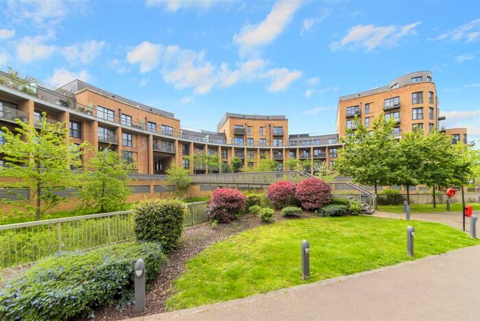 2 Bedroom Apartment To Rent In Connersville Way, Croydon, CR0