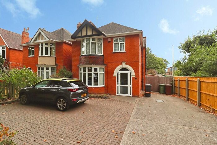 3 Bedroom Detached House For Sale In Wragby Road, Lincoln, LN2
