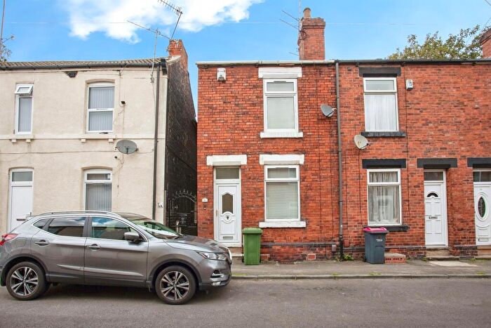 3 Bedroom End Of Terrace House For Sale In Goosebutt Street, Parkgate, Rotherham, S62