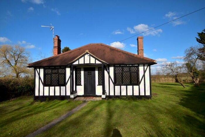 3 Bedroom Bungalow To Rent In High Street, Elmdon, CB11