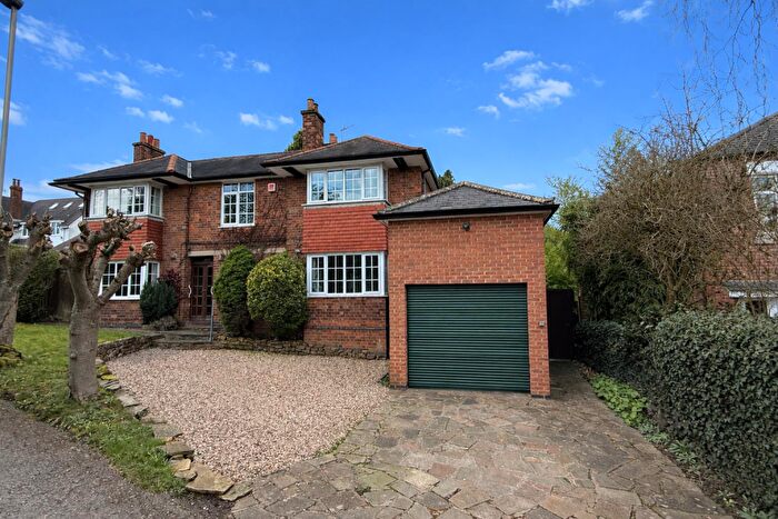 4 Bedroom Detached House For Sale In Lutterworth Road, Aylestone, Leicester, LE2