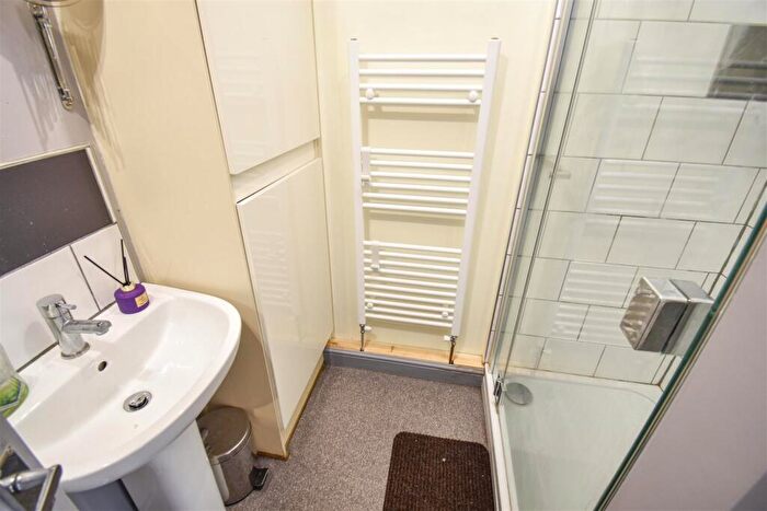 2 Bedroom Flat To Rent In Fairfield Road, Buxton, SK17