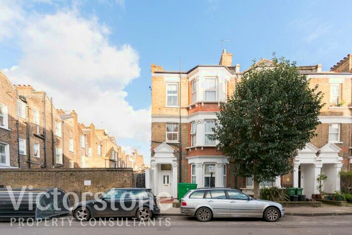 Studio To Rent In College Place, Camden, London, NW1