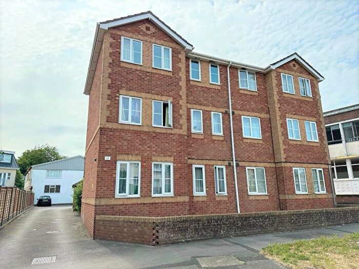 1 Bedroom Flat To Rent In Lees Lane Gosport Unfurnished, PO12