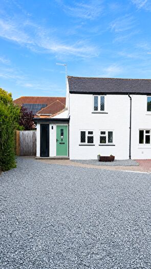 2 Bedroom Terraced House To Rent In North Road, Crawley, RH10