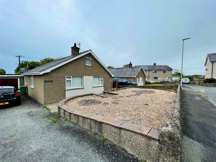 3 Bedroom Bungalow For Sale In Cae Capel Estate, Chwilog, Pwllheli, Cae Capel Estate, LL53