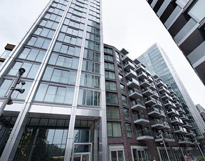 2 Bedroom Apartment To Rent In Piazza Walk, London, E1