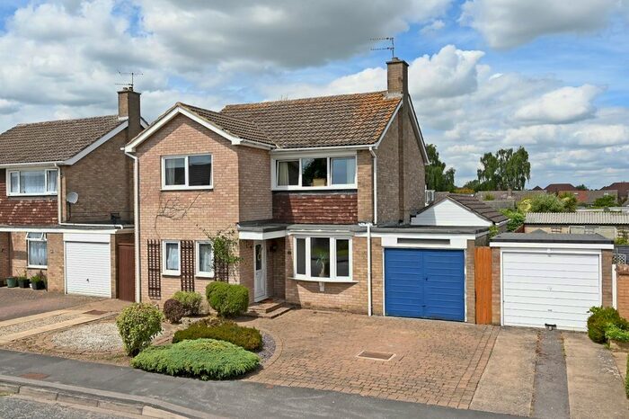 4 Bedroom Detached House To Rent In Ryecroft Avenue, Woodthorpe, York, YO24