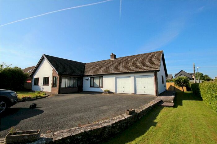 4 Bedroom Bungalow For Sale In Llanddew, Brecon, Powys, LD3