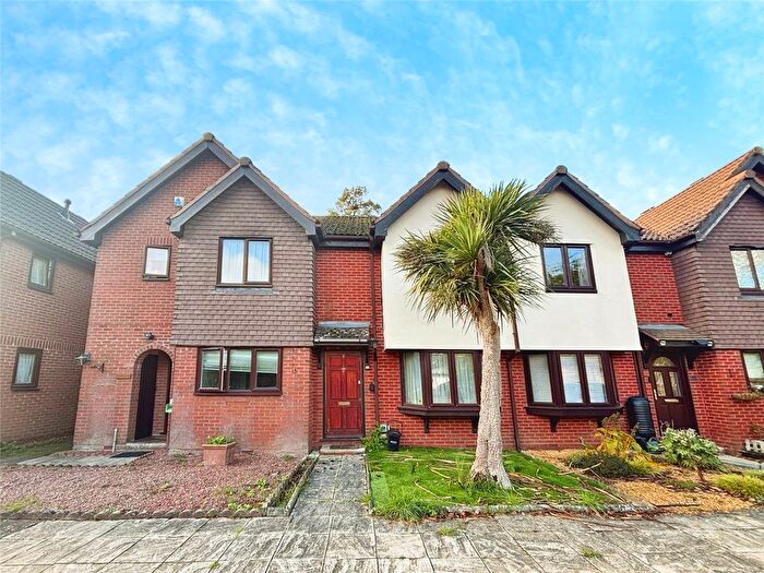 2 Bedroom Terraced House For Sale In Bath Road, Reading, Berkshire, RG1