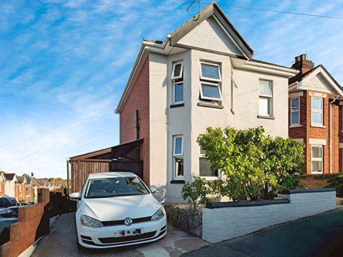4 Bedroom Detached House To Rent In Bemister Road, Winton, BH9