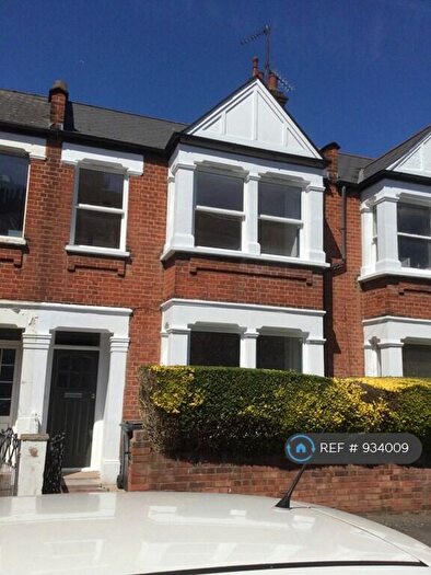4 Bedroom Terraced House To Rent In Brenthouse Road, London, E9